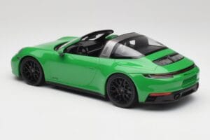Porsche 911 991.2 Targa 4 GTS British Racing Verde Minichamps 1:18 155061065 Pressofusione — immagine 5 di 6