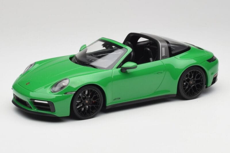 Porsche 911 991.2 Targa 4 GTS British Racing Verde Minichamps 1:18 155061065 Pressofusione