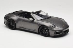Porsche 911 992 Carrera 4 GTS Cabriolet Grey Metallic Minichamps 1:18 155063031 Pressofusione — immagine 4 di 6