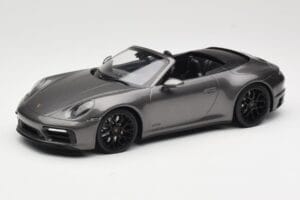Porsche 911 992 Carrera 4 GTS Cabriolet Grey Metallic Minichamps 1:18 155063031 Pressofusione