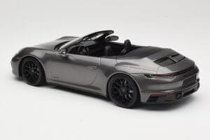 Porsche 911 992 Carrera 4 GTS Cabriolet Grey Metallic Minichamps 1:18 155063031 Pressofusione — immagine 5 di 6