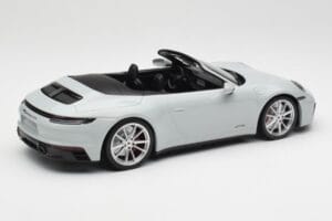 Porsche 911 992 Carrera 4 GTS Cabriolet Grigio Minichamps 1:18 155063034 Pressofusione — immagine 3 di 6