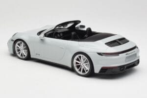 Porsche 911 992 Carrera 4 GTS Cabriolet Grigio Minichamps 1:18 155063034 Pressofusione — immagine 4 di 6
