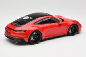 Porsche 911 992 Carrera 4 GTS Rosso Minichamps 1:18 155063100 Pressofusione — immagine 2 di 6