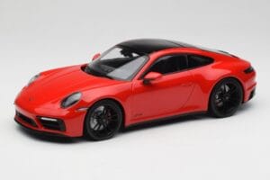 Porsche 911 992 Carrera 4 GTS Rosso Minichamps 1:18 155063100 Pressofusione