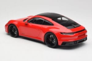 Porsche 911 992 Carrera 4 GTS Rosso Minichamps 1:18 155063100 Pressofusione — immagine 5 di 6