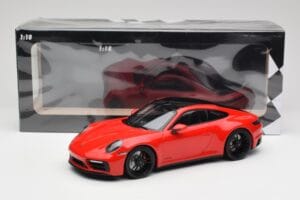 Porsche 911 992 Carrera 4 GTS Rosso Minichamps 1:18 155063100 Pressofusione — immagine 6 di 6