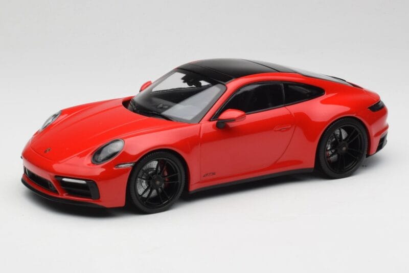 Porsche 911 992 Carrera 4 GTS Rosso Minichamps 1:18 155063100 Pressofusione