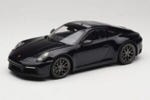 Porsche 911 992 Carrera 4S Blue Metallic Minichamps 1:18 155067321 Pressofusione