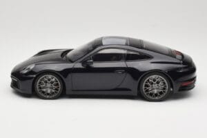 Porsche 911 992 Carrera 4S Blue Metallic Minichamps 1:18 155067321 Pressofusione — immagine 5 di 6