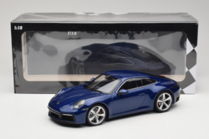Porsche 911 992 Carrera 4S Blue Metallic Minichamps 1:18 153067327 Pressofusione — immagine 6 di 6