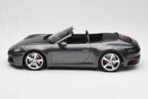 Porsche 911 992 Carrera 4S Cabriolet Agate Grey Metallic Minichamps 1:18 155067336 Pressofusione — immagine 3 di 6
