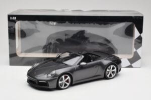 Porsche 911 992 Carrera 4S Cabriolet Agate Grey Metallic Minichamps 1:18 155067336 Pressofusione — immagine 6 di 6