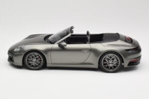 Porsche 911 992 Carrera 4S Cabriolet Mamba Green Metallic Minichamps 1:18 155067337 Pressofusione — immagine 3 di 6