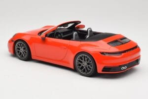 Porsche 911 992 Carrera 4S Cabriolet Arancione Minichamps 1:18 155067334 Pressofusione — immagine 5 di 6