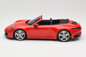 Porsche 911 992 Carrera 4S Cabriolet Rosso Minichamps 1:18 155067331 Pressofusione — immagine 3 di 6