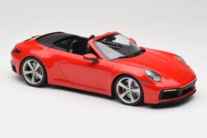 Porsche 911 992 Carrera 4S Cabriolet Rosso Minichamps 1:18 155067331 Pressofusione — immagine 4 di 6