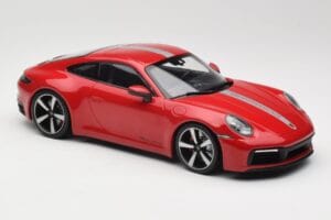 Porsche 911 992 Carrera 4S Carmine Red Minichamps 1:18 155067326 Pressofusione — immagine 4 di 6