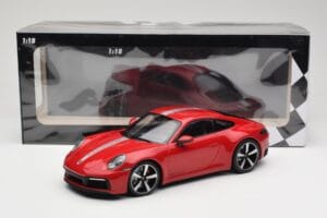 Porsche 911 992 Carrera 4S Carmine Red Minichamps 1:18 155067326 Pressofusione — immagine 6 di 6