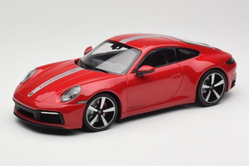 Porsche 911 992 Carrera 4S Carmine Red Minichamps 1:18 155067326 Pressofusione