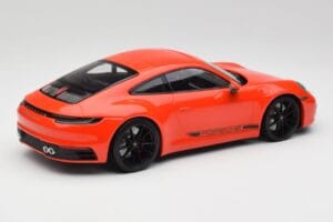 Porsche 911 992 Carrera 4S Lava Arancione Minichamps 1:18 155067327 Pressofusione — immagine 2 di 6