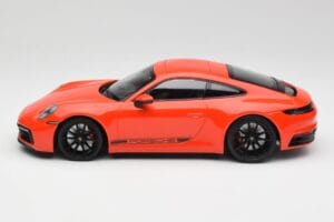 Porsche 911 992 Carrera 4S Lava Arancione Minichamps 1:18 155067327 Pressofusione — immagine 3 di 6