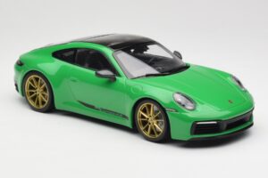 Porsche 911 992 Carrera 4S Python Green Minichamps 1:18 155067325 Pressofusione — immagine 4 di 6