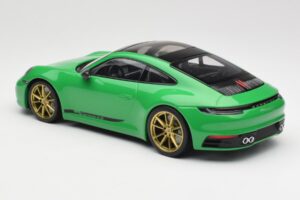 Porsche 911 992 Carrera 4S Python Green Minichamps 1:18 155067325 Pressofusione — immagine 5 di 6