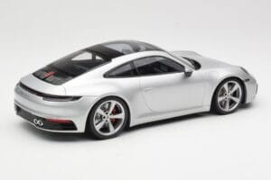 Porsche 911 992 Carrera 4S Argento Minichamps 1:18 155067322 Pressofusione — immagine 2 di 6