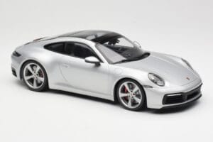 Porsche 911 992 Carrera 4S Argento Minichamps 1:18 155067322 Pressofusione — immagine 4 di 6