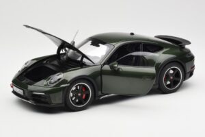 Porsche 911 992 Dakar Oak Verde Metallizzato Norev 1:18 187241 Pressofusione — immagine 2 di 9