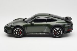 Porsche 911 992 Dakar Oak Verde Metallizzato Norev 1:18 187241 Pressofusione — immagine 5 di 9