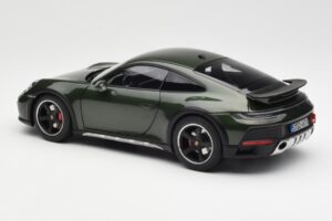 Porsche 911 992 Dakar Oak Verde Metallizzato Norev 1:18 187241 Pressofusione — immagine 8 di 9