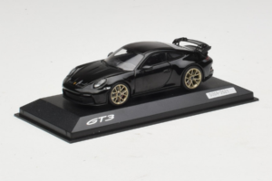 Porsche 911 992 GT3 Nero Con Cerchi Dorati Minichamps 1:43 WAP0201520M007 Pressofusione — immagine 2 di 4