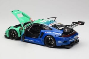 Porsche 911 992 GT3 R Falken #44 D. Eriksson / T. Heinemann 24 Hours of Nurburgring 2023 Minichamps 1:18 113236344 Pressofusi — immagine 5 di 8