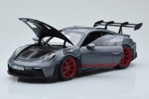 Porsche 911 992 GT3 RS Arctic Grigio Pyro Rosso Norev 1:18 187350 Pressofusione — immagine 2 di 8