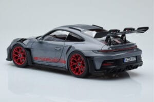 Porsche 911 992 GT3 RS Arctic Grigio Pyro Rosso Norev 1:18 187350 Pressofusione — immagine 7 di 8