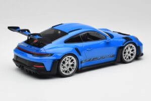 Porsche 911 992 GT3 RS Blu & Cerchi Argento & Decor Nero Minichamps 1:18 153062234 Pressofusione — immagine 2 di 6