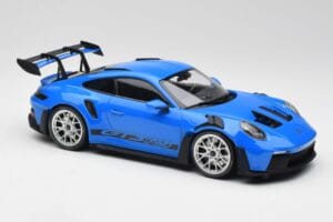 Porsche 911 992 GT3 RS Blu & Cerchi Argento & Decor Nero Minichamps 1:18 153062234 Pressofusione — immagine 4 di 6
