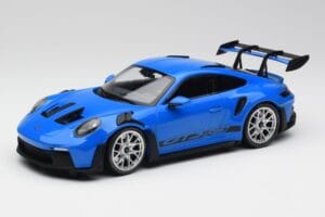 Porsche 911 992 GT3 RS Blu & Cerchi Argento & Decor Nero Minichamps 1:18 153062234 Pressofusione