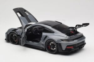 Porsche 911 992 GT3 RS Crayon Weissach Package & Black Wheels Minichamps 1:18 110062024 Pressofusione — immagine 5 di 8