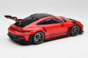 Porsche 911 992 GT3 RS Guards Rosso & Cerchi Argento Weissach Package Minichamps 1:18 153062246 Pressofusione — immagine 2 di 6