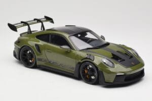 Porsche 911 992 GT3 RS Nato Olive & Black Wheels Minichamps 1:18 110062027 Pressofusione — immagine 6 di 8