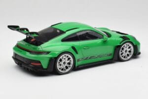 Porsche 911 992 GT3 RS Python Verde & Cerchi Argento & Decor Nero Minichamps 1:18 153062235 Pressofusione — immagine 2 di 6