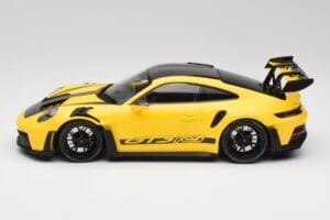 Porsche 911 992 GT3 RS Racing Giallo & Cerchi Neri Minichamps 1:18 153062245 Pressofusione — immagine 3 di 6