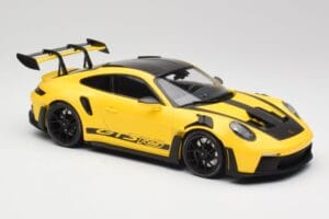 Porsche 911 992 GT3 RS Racing Giallo & Cerchi Neri Minichamps 1:18 153062245 Pressofusione — immagine 4 di 6