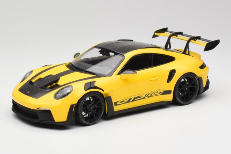 Porsche 911 992 GT3 RS Racing Giallo & Cerchi Neri Minichamps 1:18 153062245 Pressofusione