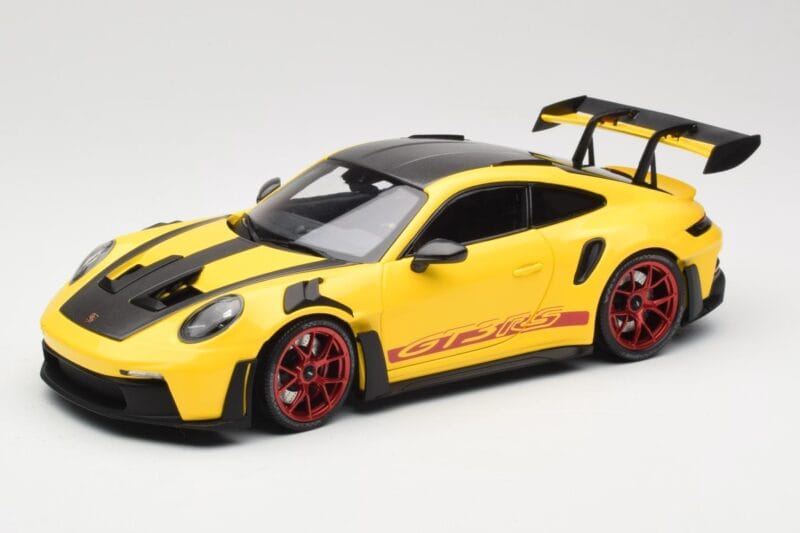 Porsche 911 992 GT3 RS Racing Yellow Weissach Package & Red Wheels Minichamps 1:18 110062025 Pressofusione