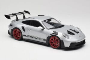 Porsche 911 992 GT3 RS Argento & Cerchi Rossi Minichamps 1:18 153062241 Pressofusione — immagine 4 di 6
