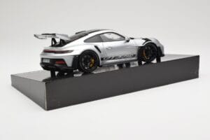 Porsche 911 992 GT3 RS Argento Weissach Package Minichamps 1:18 110062020 Pressofusione — immagine 4 di 8
